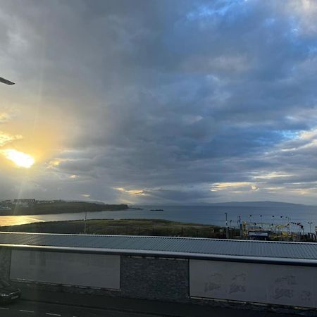 Modern Apartment With Sea Views Portrush Ngoại thất bức ảnh