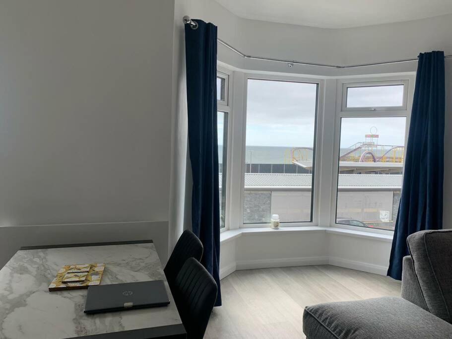 Modern Apartment With Sea Views Portrush Ngoại thất bức ảnh