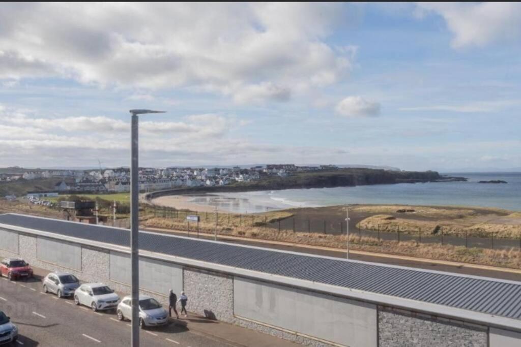 Modern Apartment With Sea Views Portrush Ngoại thất bức ảnh